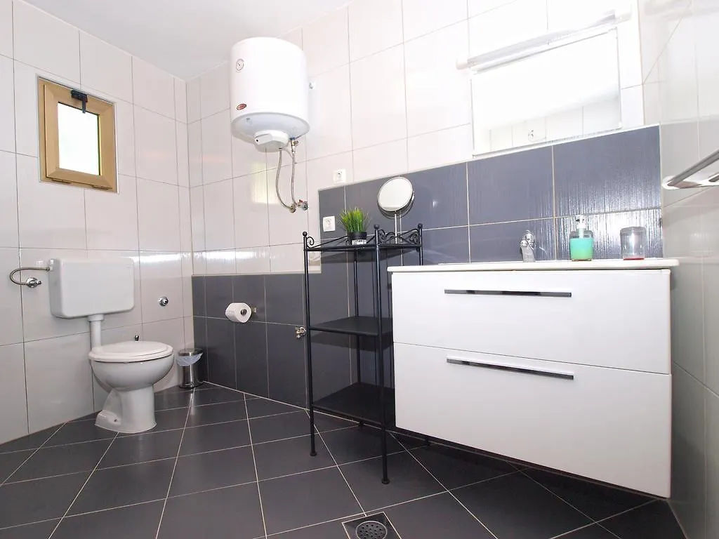 Apartments Mario 1401 Fazana